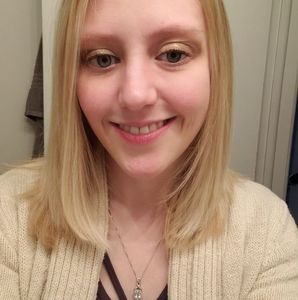 Meet your Posher, Elizabeth